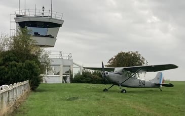 Exposition d'aéronefs d'hier et d'aujourd'hui