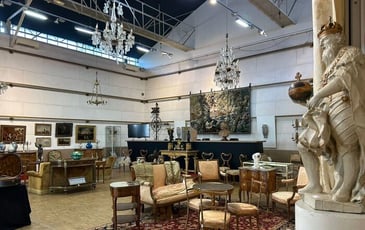 Visite d'une maison de ventes aux enchères