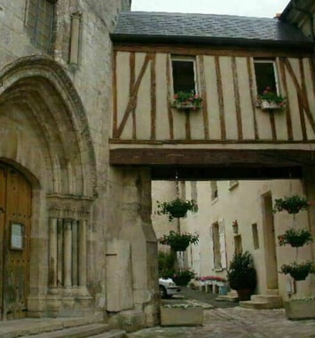 Visite guidée de l'église et du domaine seigneurial de Bazemont