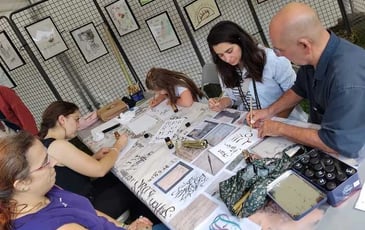 Exposition, atelier de calligraphie