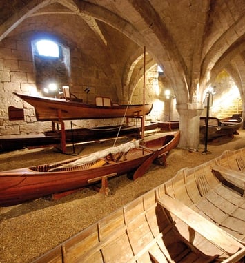 Visite du Grand Cellier du XIIIe siècle