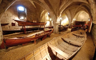 Visite du Grand Cellier du XIIIe siècle