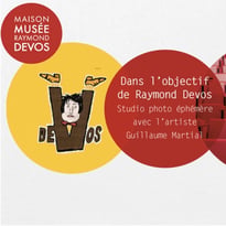 Dans l'objectif de Raymond Devos. Studio photo éphémère avec l'artiste Guillaume Martial.