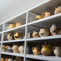 Visites commentées dans les espaces de travail et de conservation des archéologues