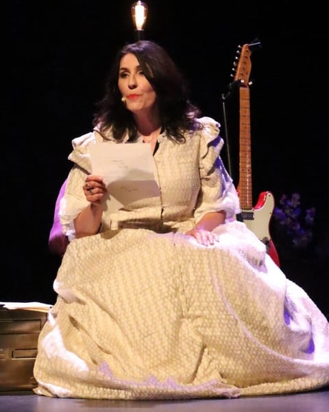 La grande Sophie dans Tous les jours Suzanne