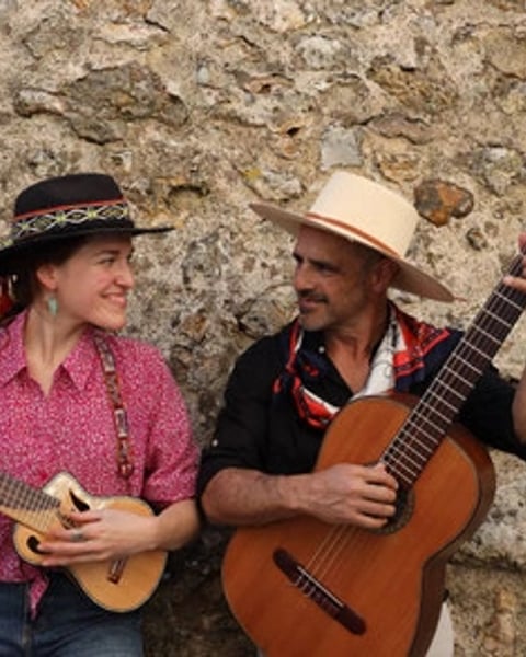 Duo pan y rosas